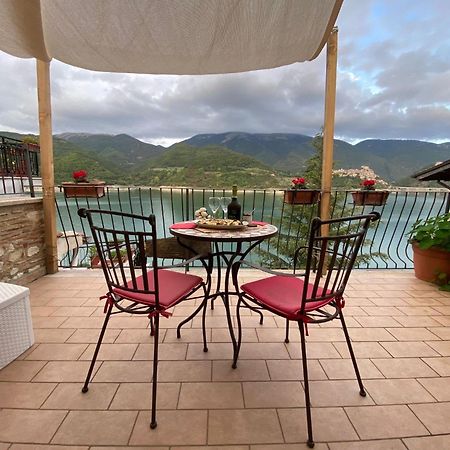 B&B La Casetta Sul Lago Colle di Tora Dış mekan fotoğraf