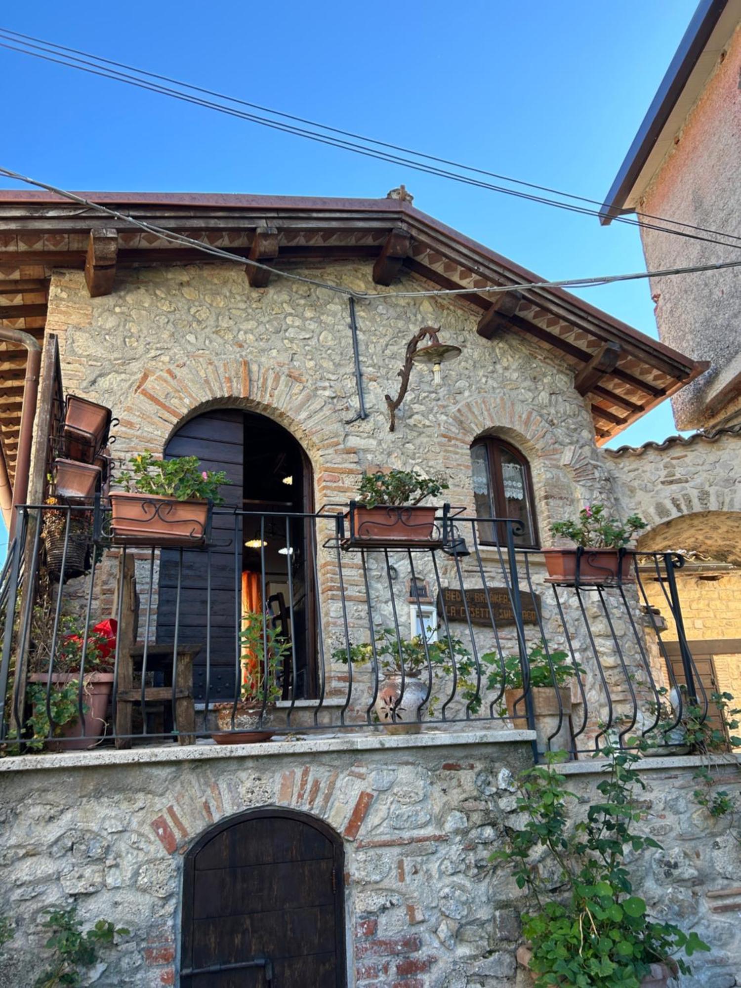 B&B La Casetta Sul Lago Colle di Tora Dış mekan fotoğraf