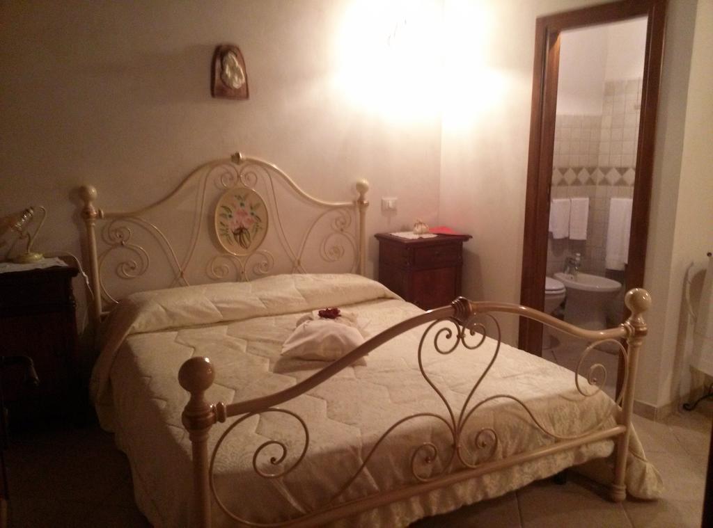 B&B La Casetta Sul Lago Colle di Tora Dış mekan fotoğraf